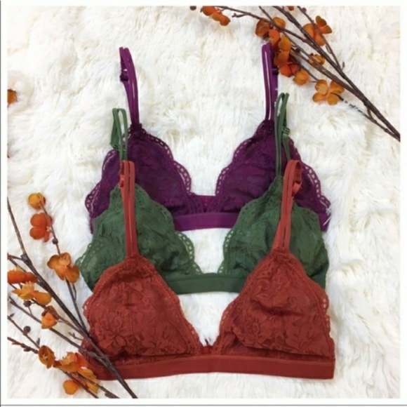 Infinity Raine Other - NWT LACE BRALLETTE